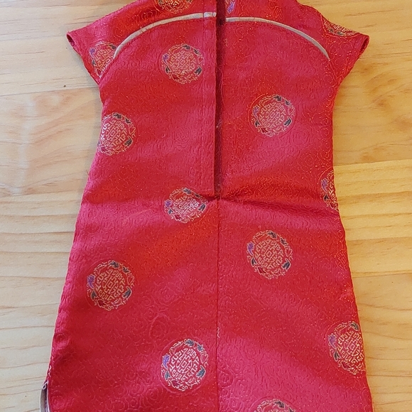 American Girl Ivy Ling Doll and Book - Picture 10 of 11